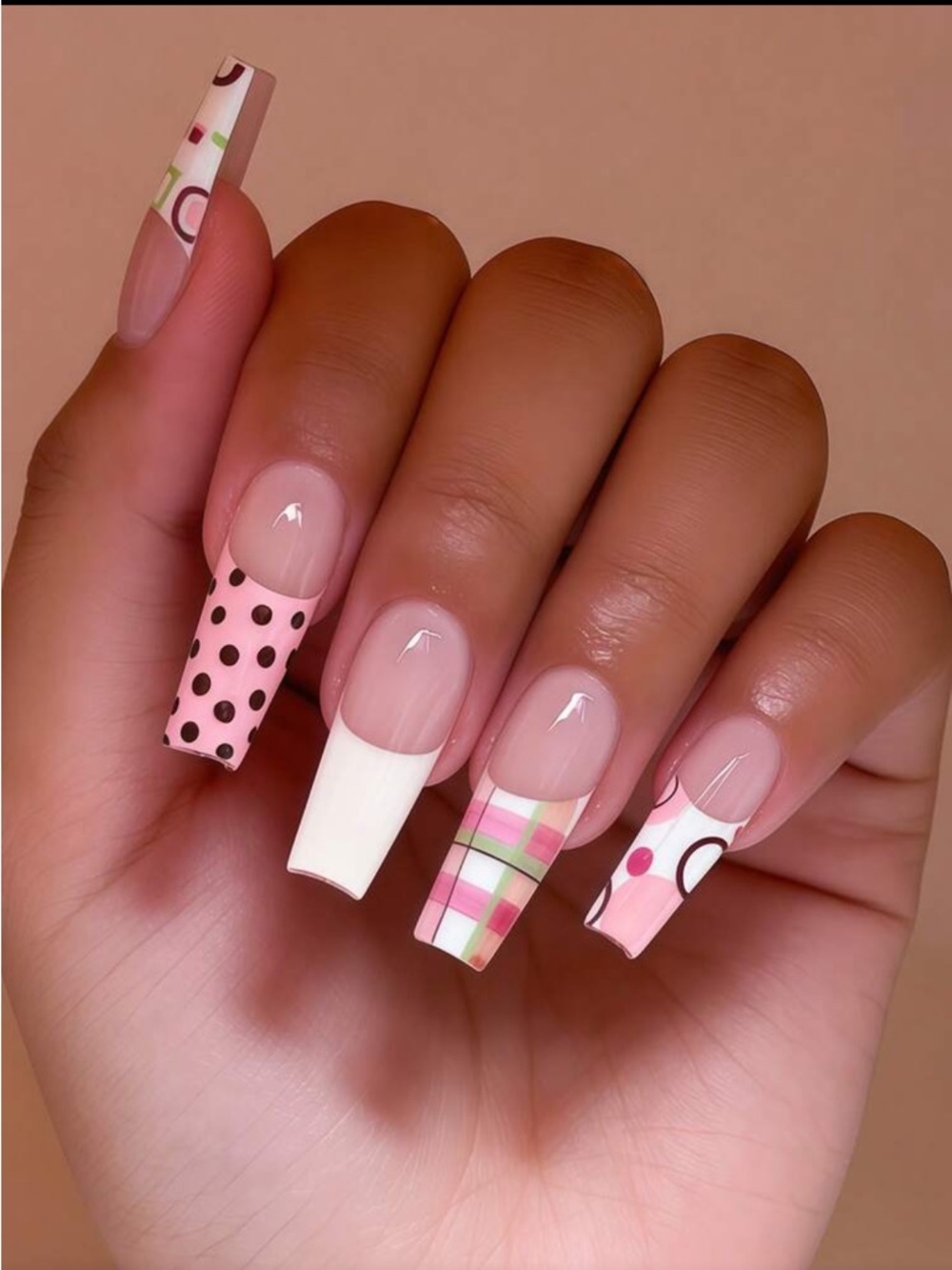 Polka Dot Swirlies Nails NWT